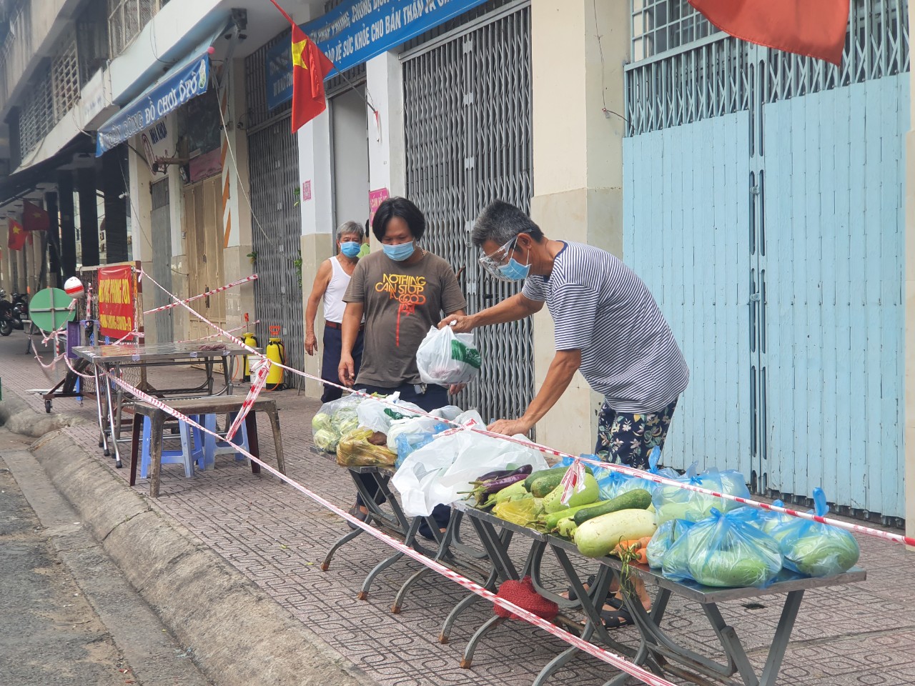  Mặt trận không tiếng súng